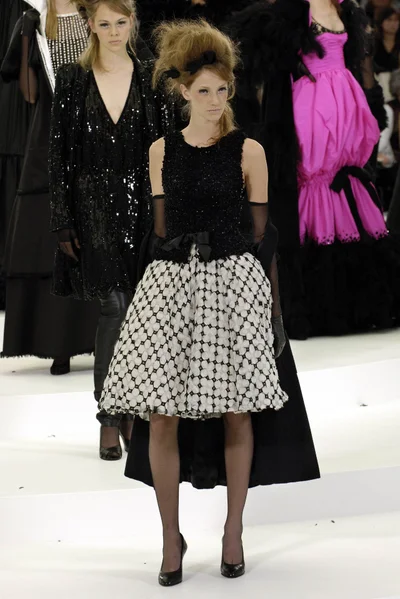 Look 17